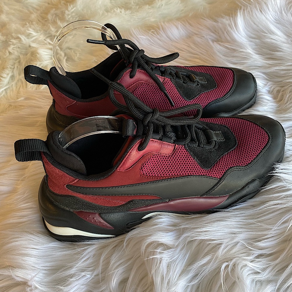 Puma burgundy & black size 7C athletic shoes leather suede & textile upper
